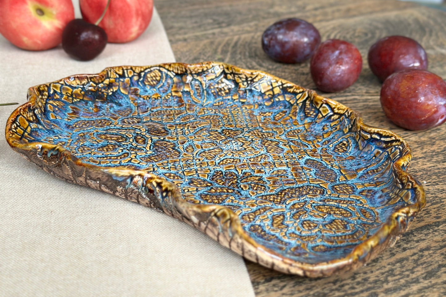 Small Cloud-Shaped Rose Platter