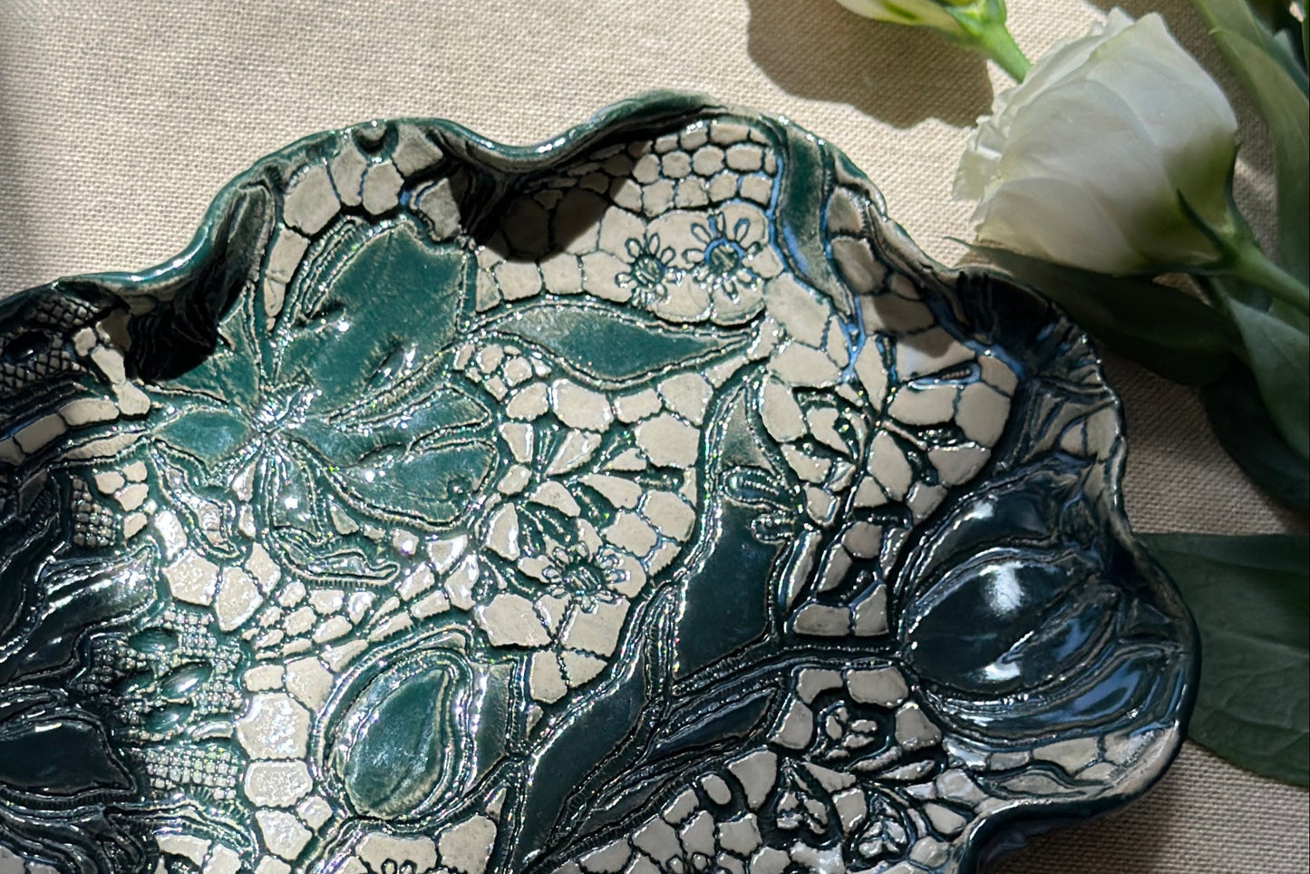 Small Cloud-Shaped Tulip Platter