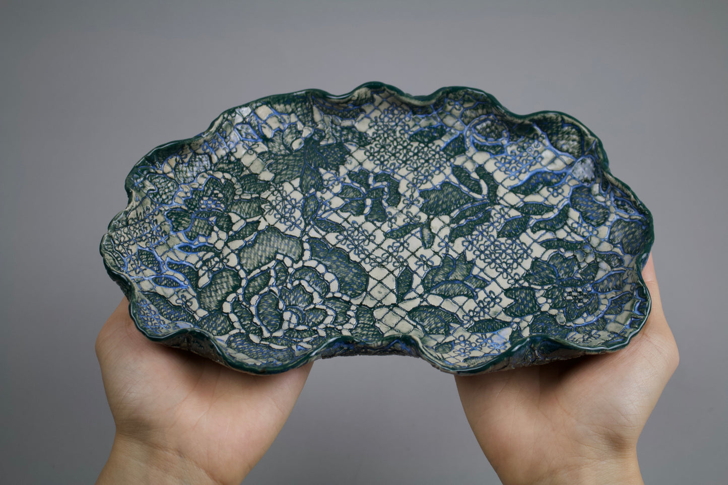 Small Cloud-Shaped Rose Platter
