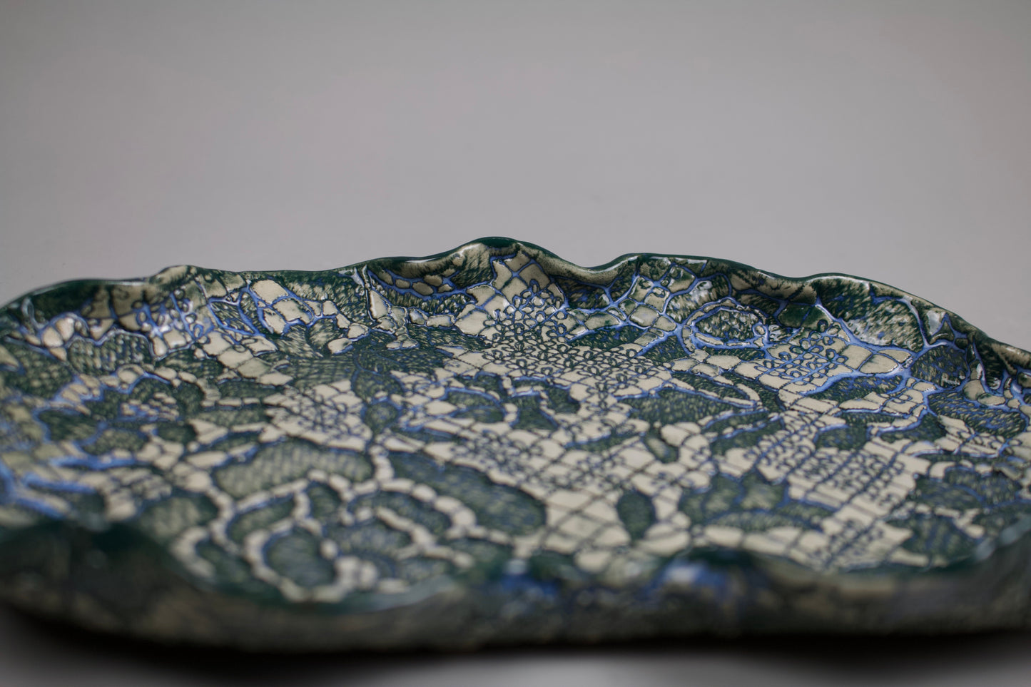 Small Cloud-Shaped Rose Platter