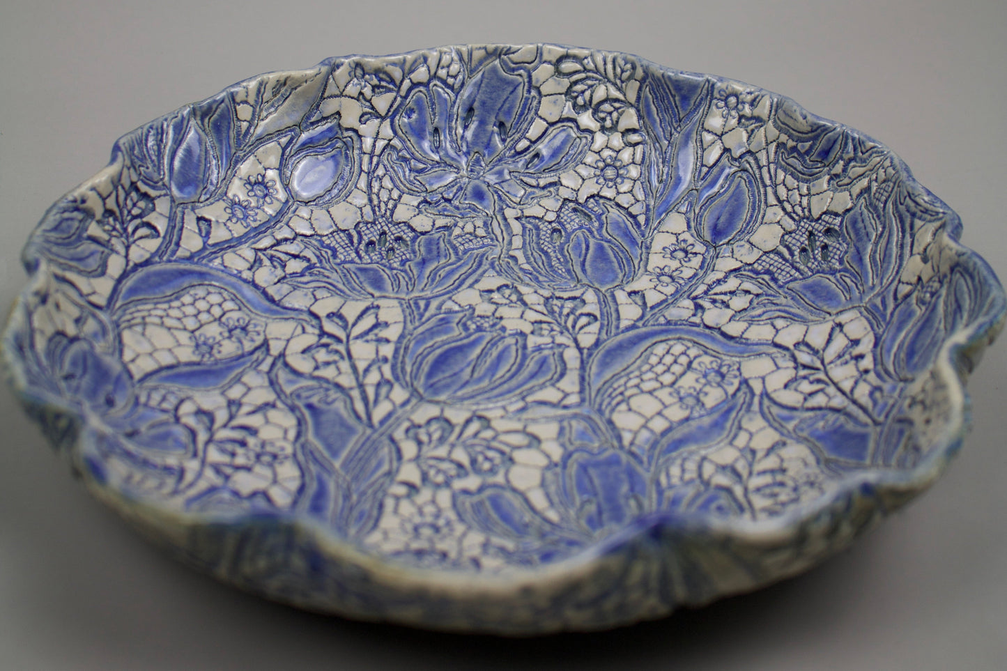 Round-Shaped Tulip Platter