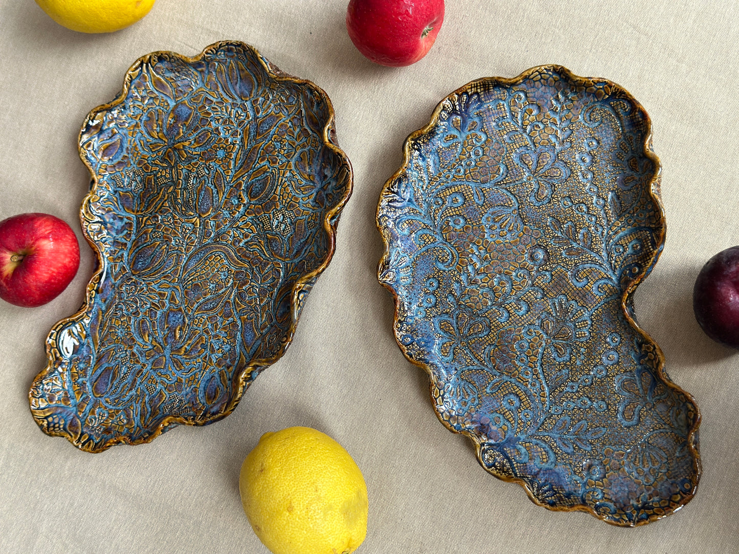 Large Cloud-Shaped Tulip Platter