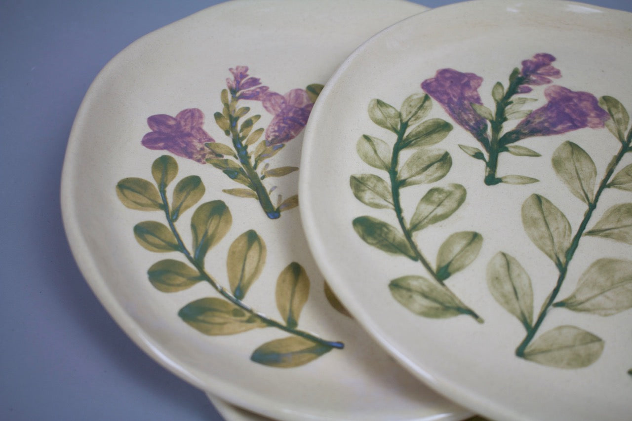 Petunia Plate