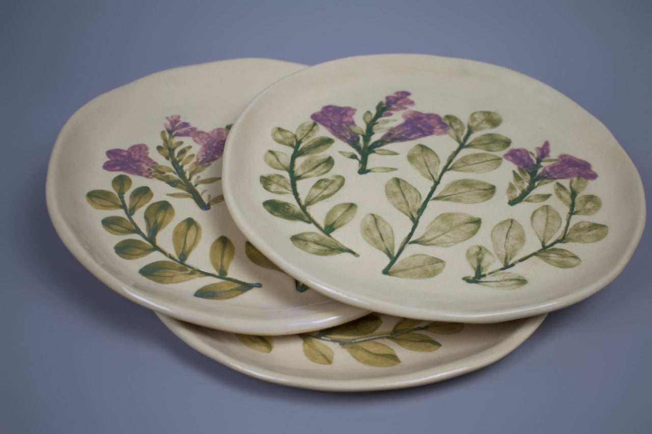 Petunia Plate