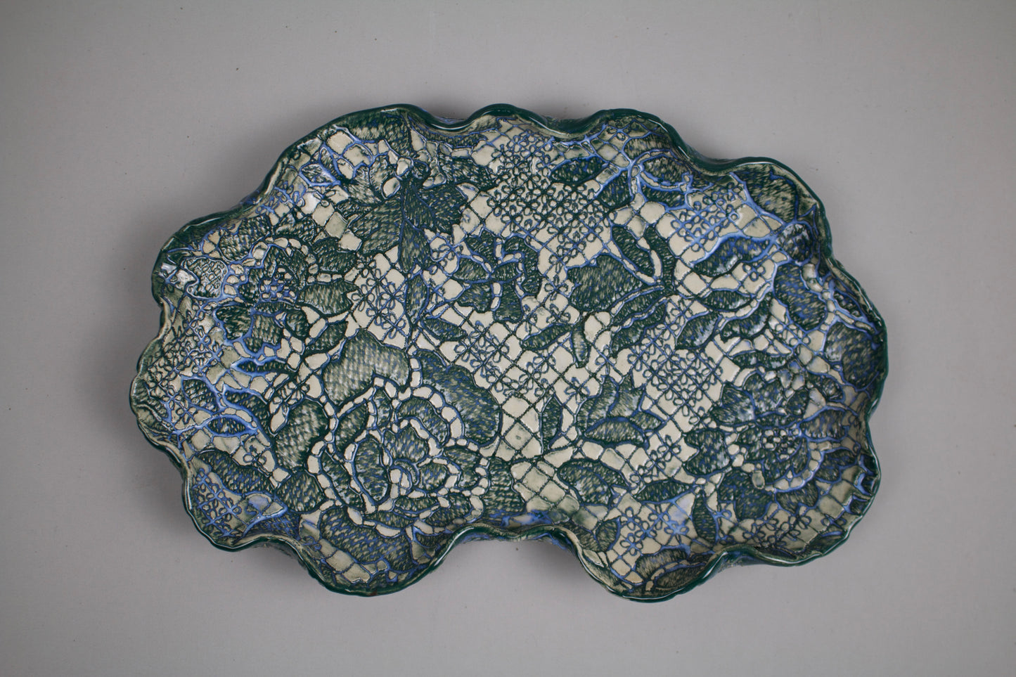 Small Cloud-Shaped Rose Platter