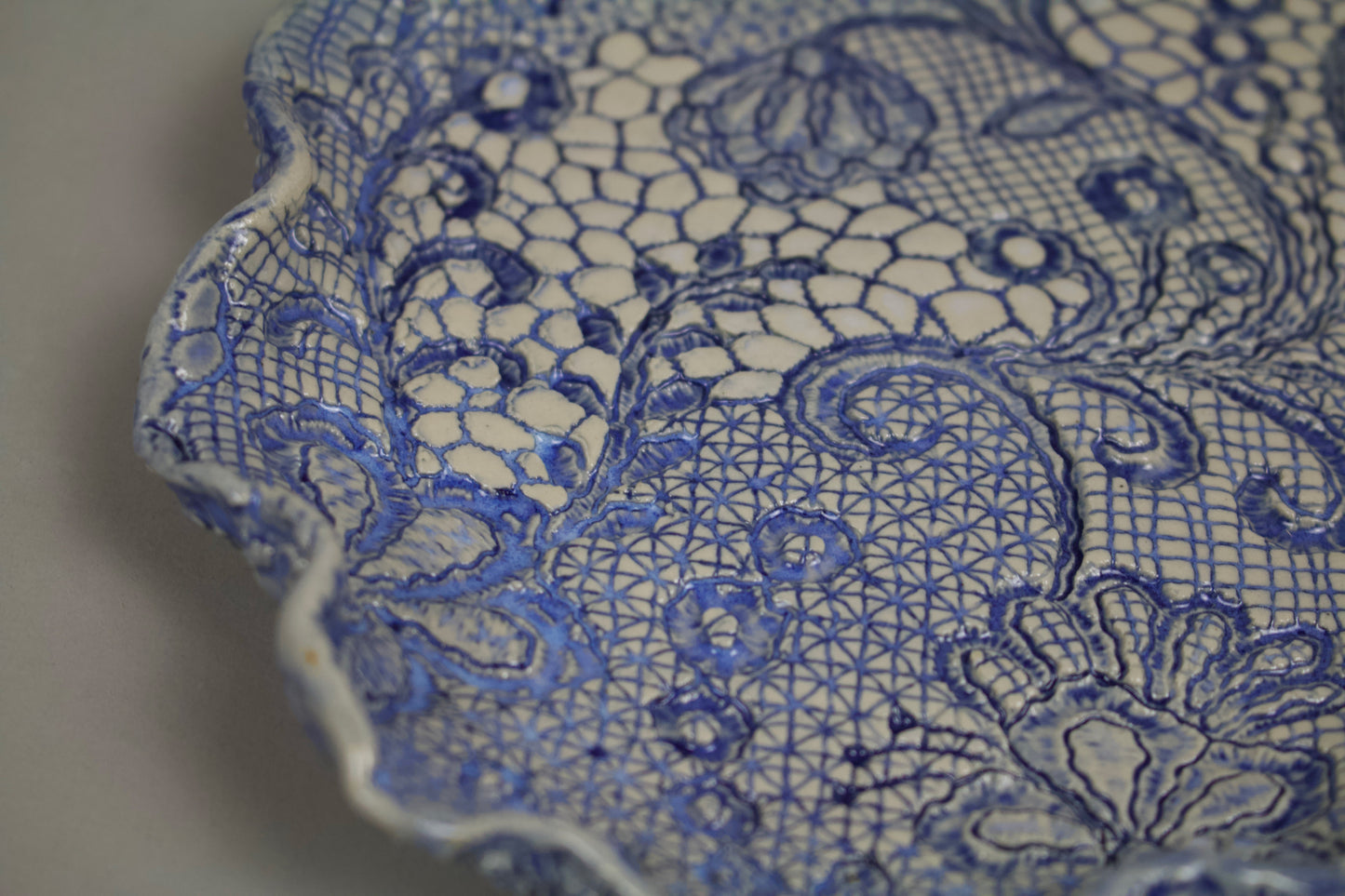 Small Cloud-Shaped Venetian Platter